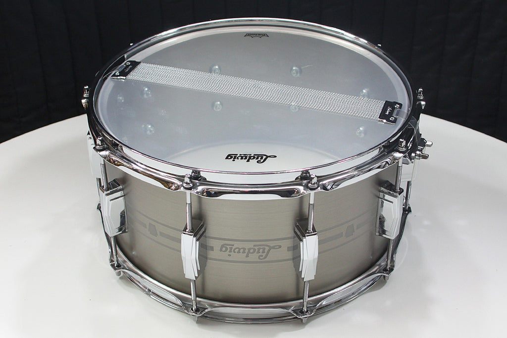 Ludwig Drums - Take a look at this vintage stainless steel drums (24,14,16)  from the_drum_trainer! Photo by:   #LudwigDrums #Vintage #StainlessSteel